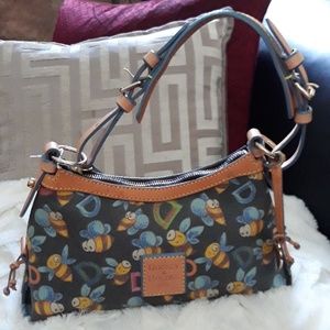 Dooney &Bourke pocket  book